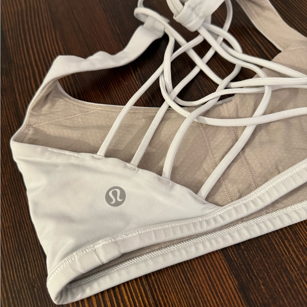Lululemon Free to be wild bra top. Like new!